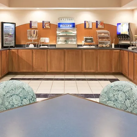Holiday Inn Express & Suites Bucyrus By Ihg 