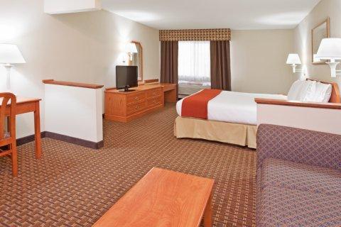 Express & By Ihg 2* Bucyrus