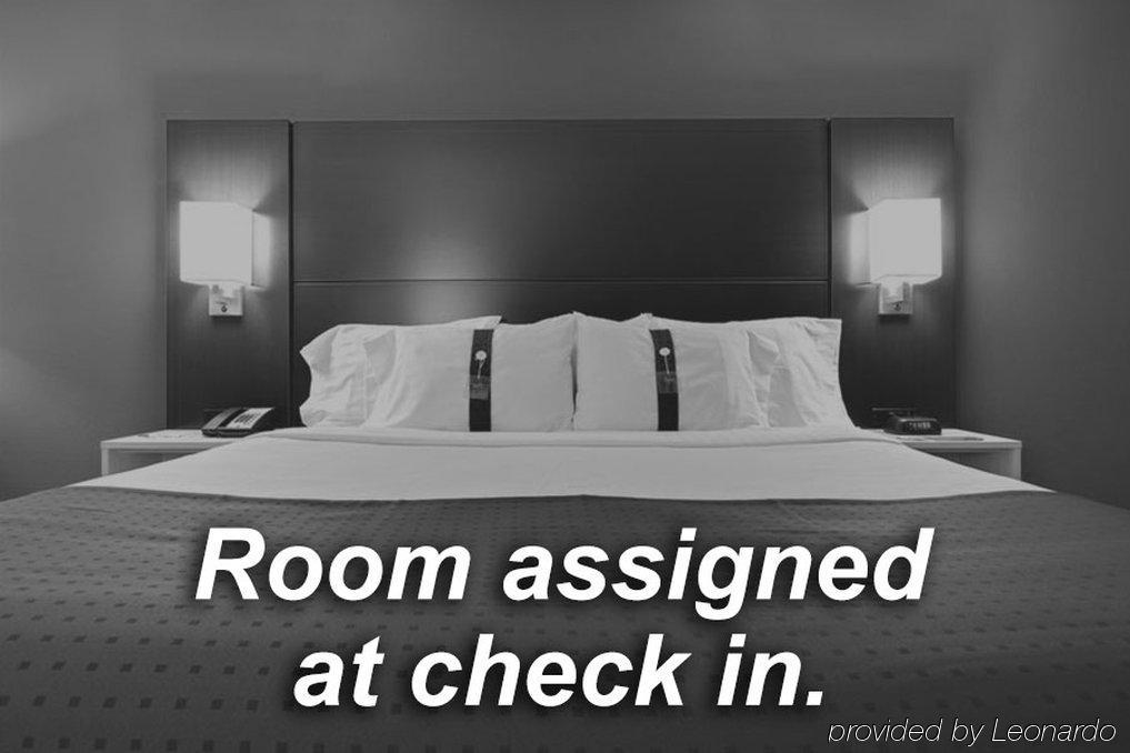 Hotel Express & By Ihg 2*
