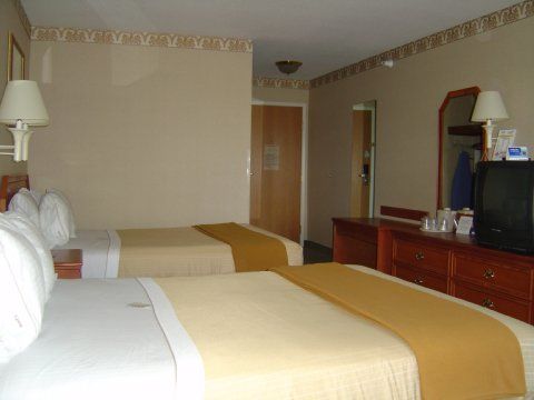 Express & By Ihg 2* Bucyrus