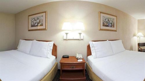 Hotel Express & By Ihg