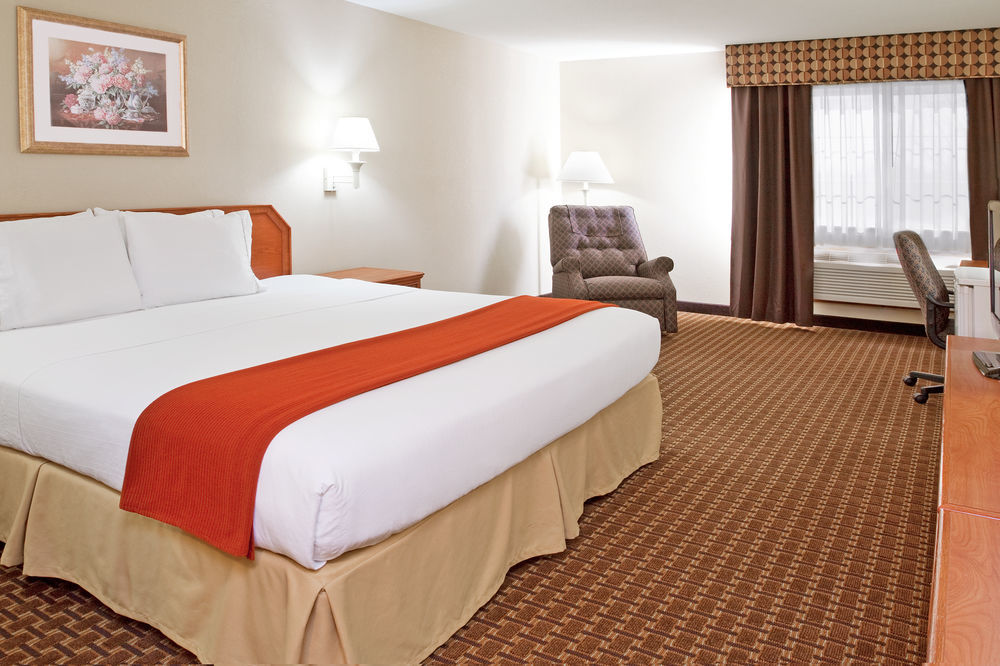 Hotel Express & By Ihg