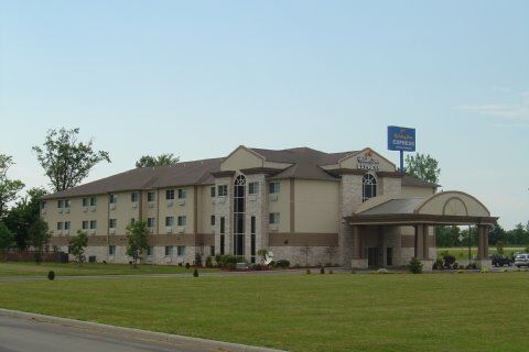 Hotel Express & By Ihg 2*