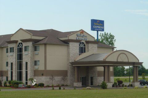 Express & By Ihg 2*