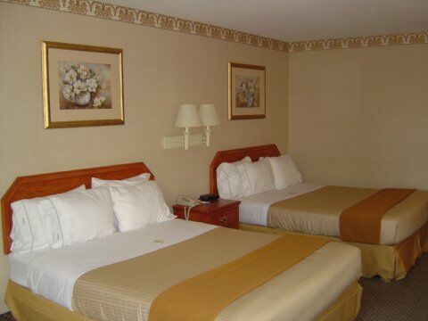 Express & By Ihg Hotel 2*